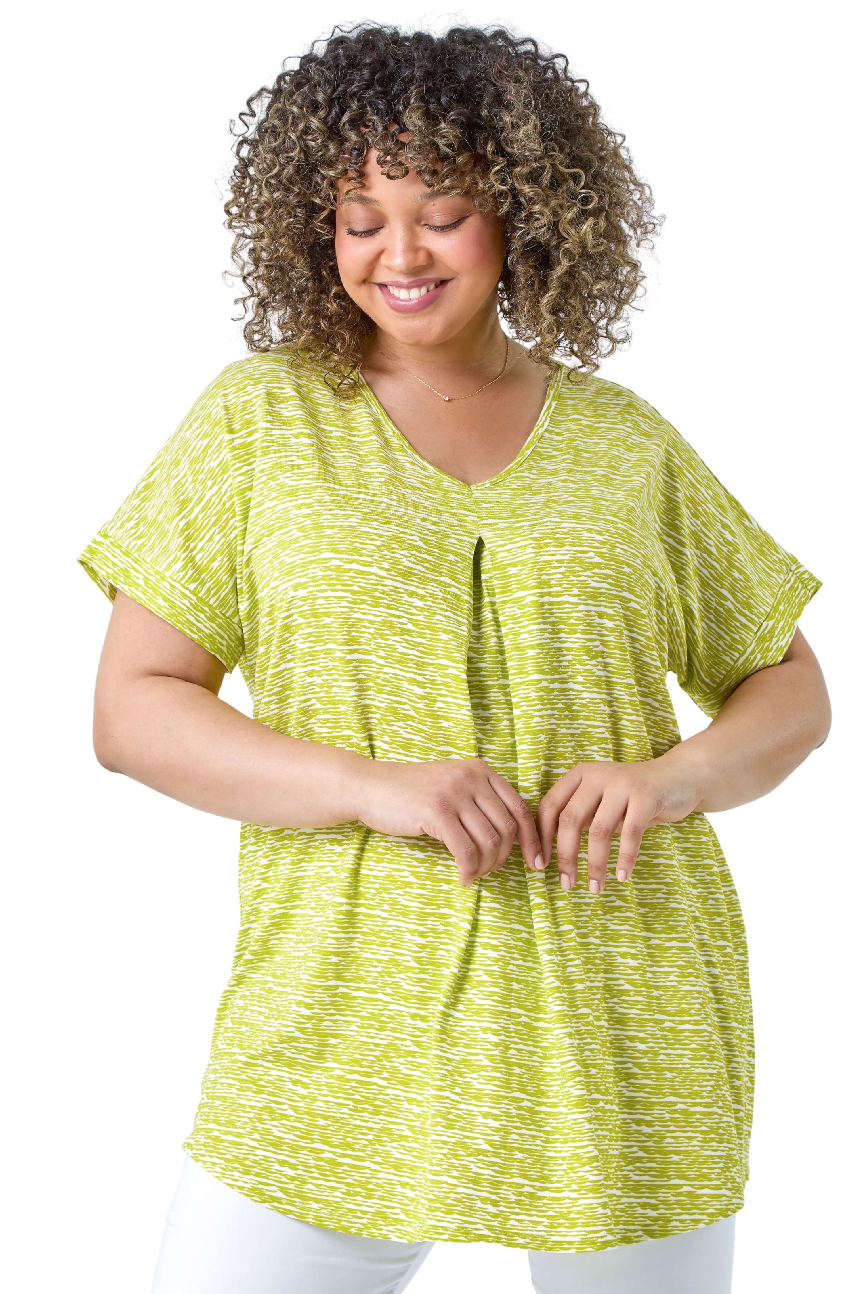 Roman Curve Women's Lime Pleat Front Printed V-Neck Stretch Top Size 18 - Image 2