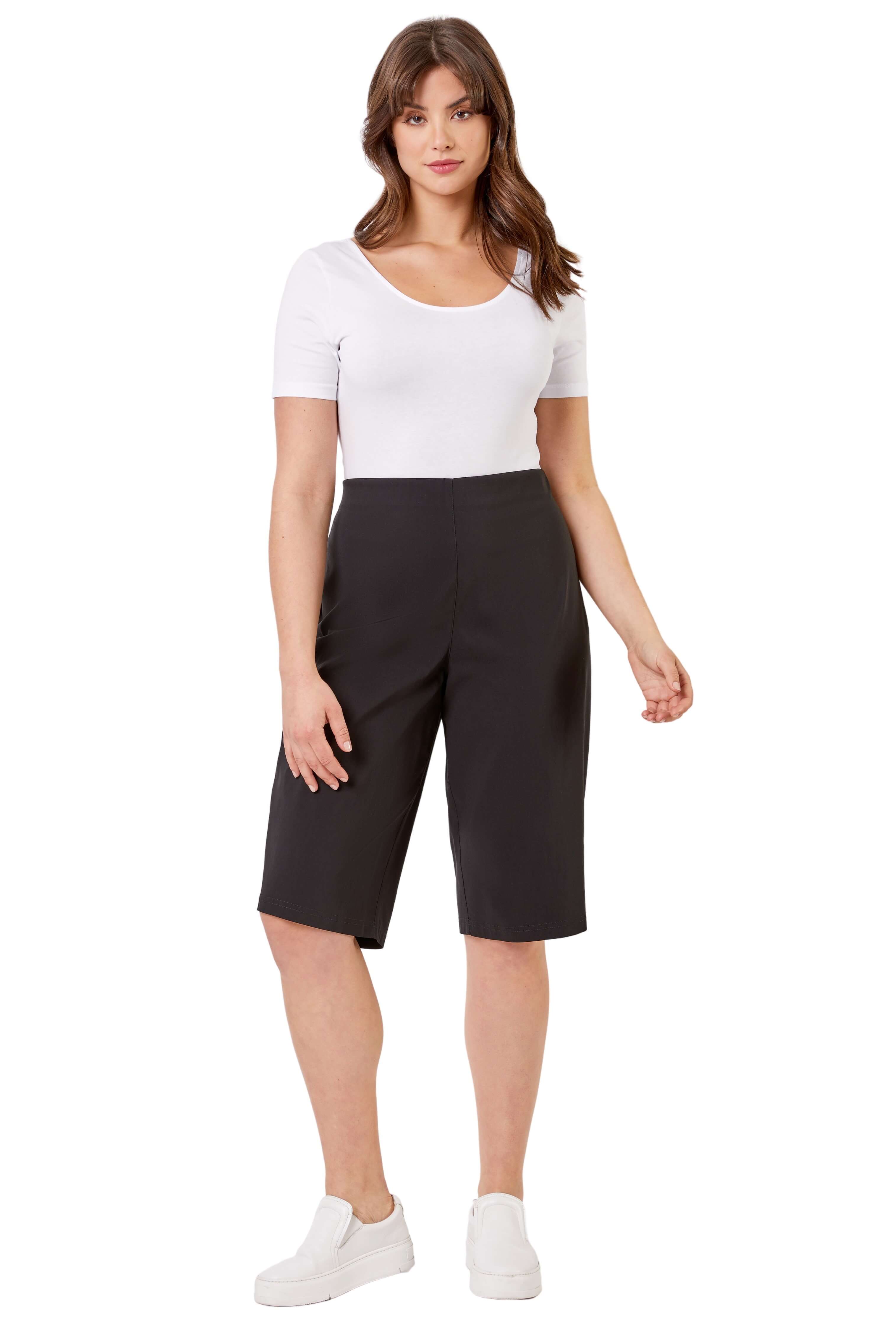Roman Women's Black Curve Knee Length Elastic Waist Stretch Shorts In | Size: 30-32 - Image 2