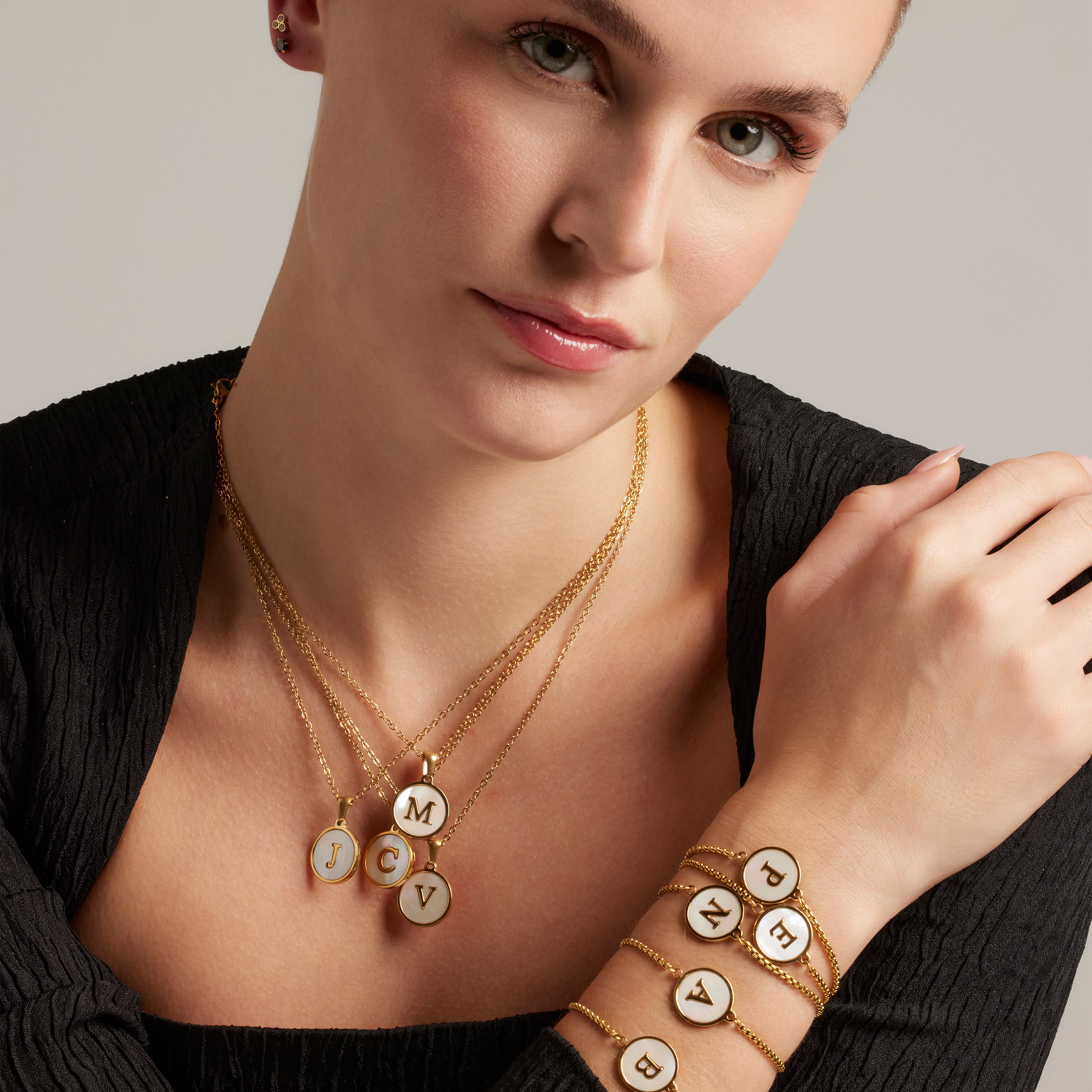 Luxenter otieno örhängen i 925 sterling silver och 18K guldpläterad onyx zirkonia finish dam – bild 2