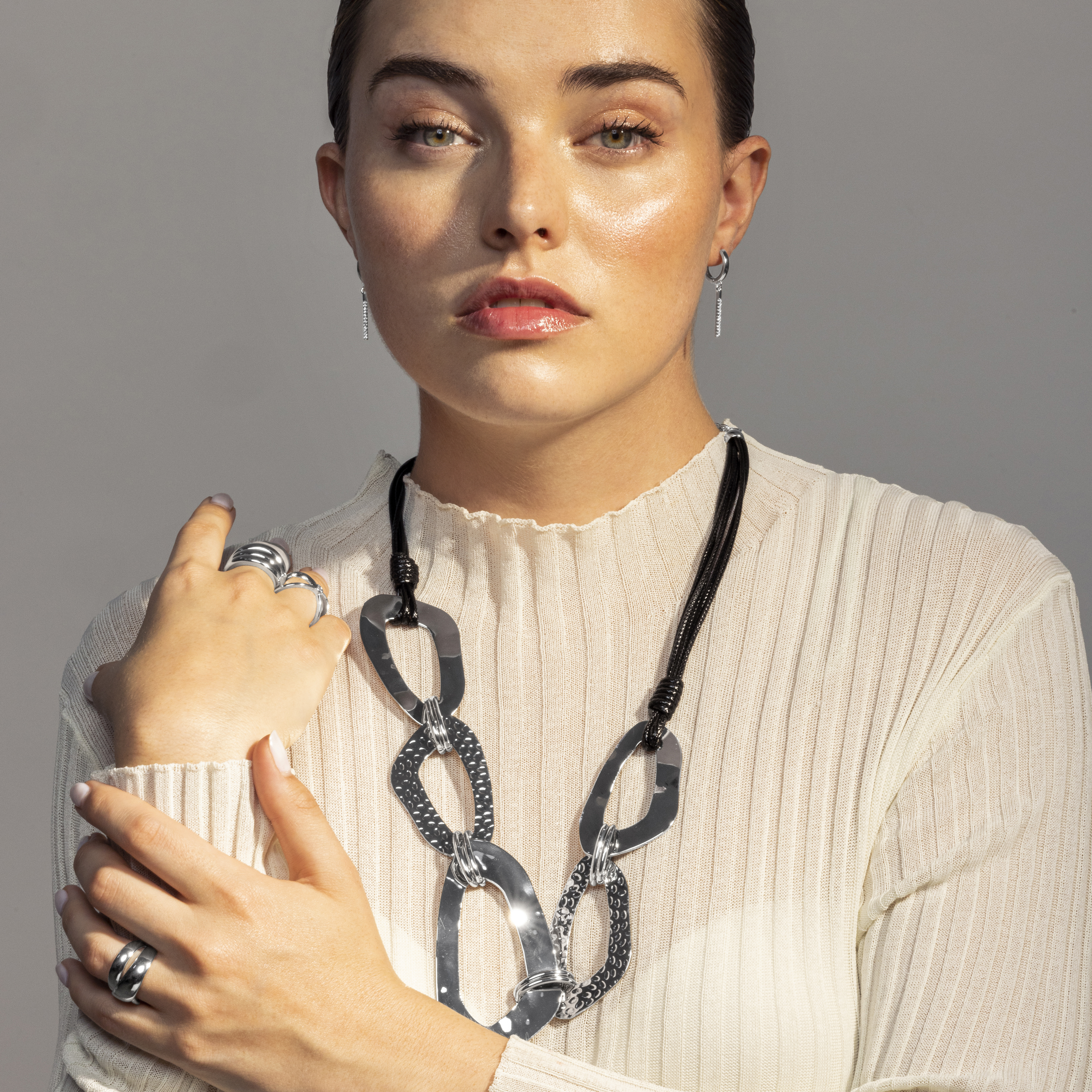 Luxenter Halsband Utbe rhodiumfinish dam – bild 2