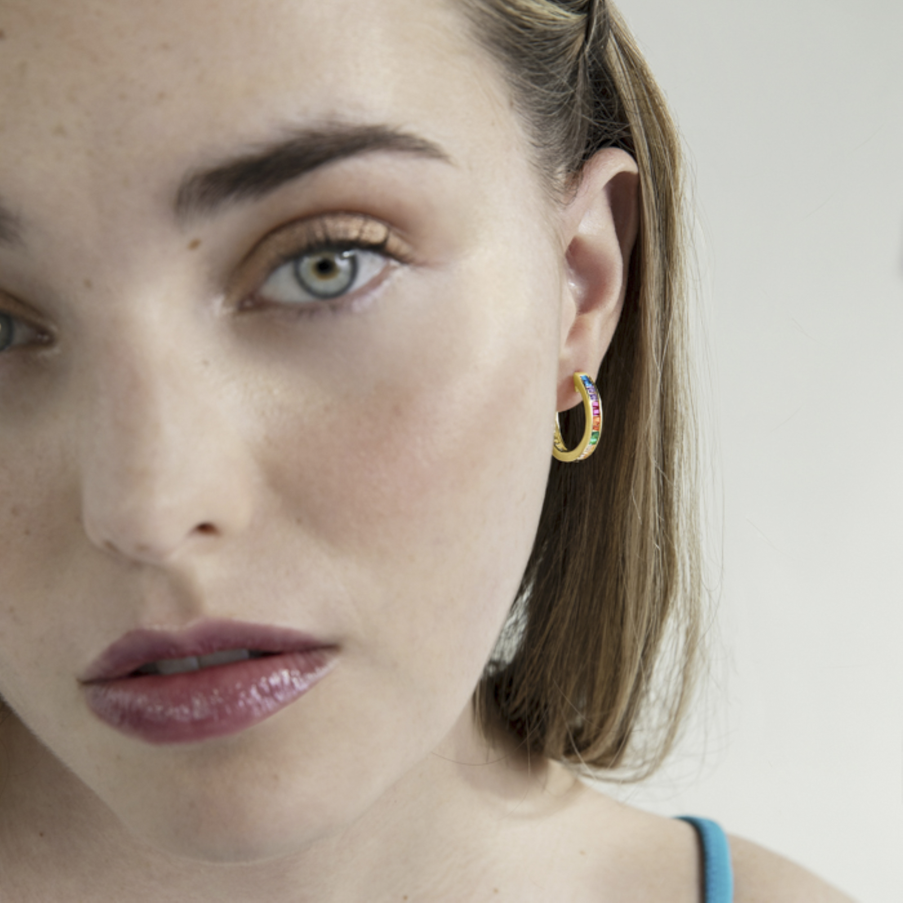 Luxenter Örhängen i Sterling Silver 925 med flerfärgade zirkoner i 18K gult guld Tuhato dam – bild 2