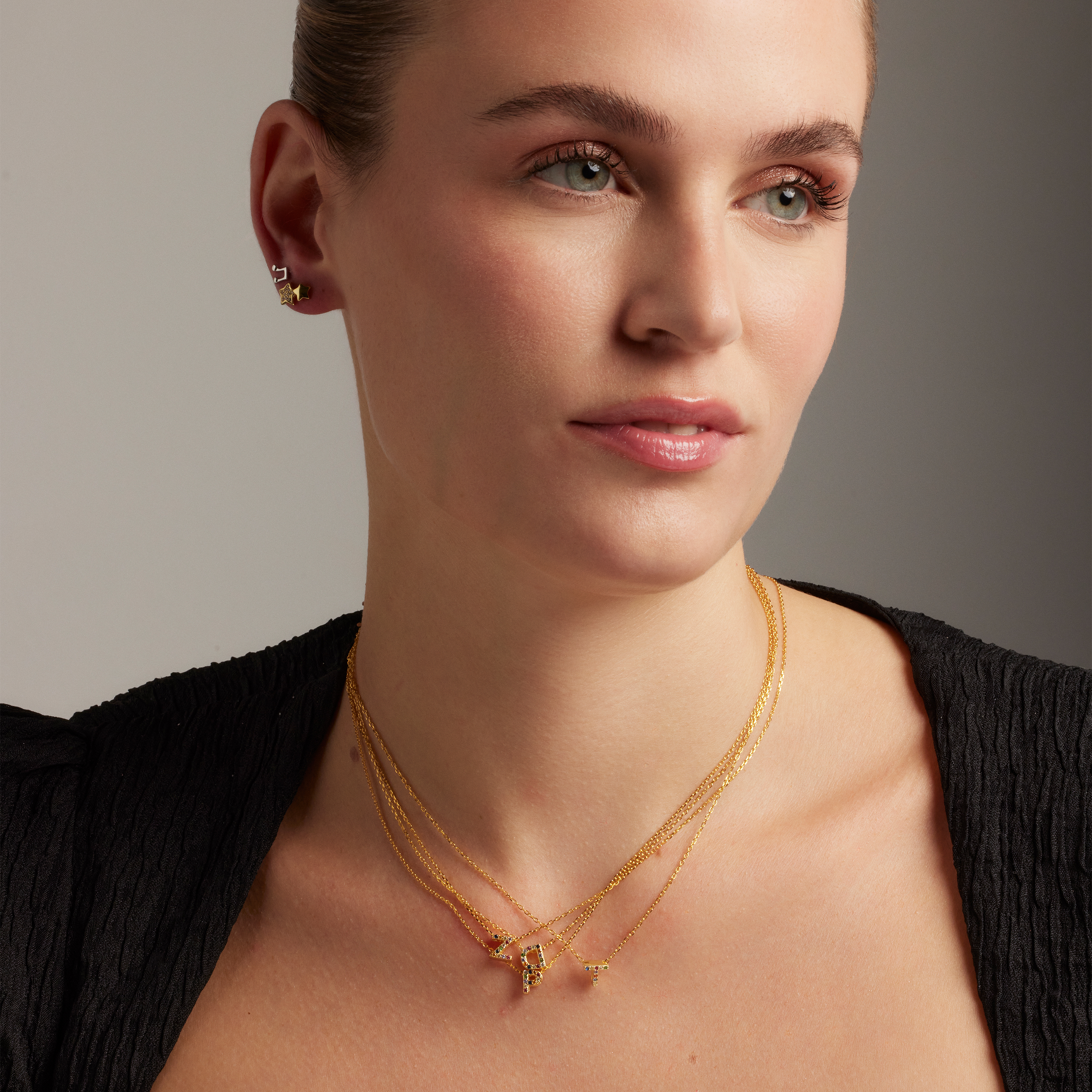 Luxenter Sterling Silver 925 halsband med flerfärgad zirkonia i 18K gult guld Alfabet dam – bild 2