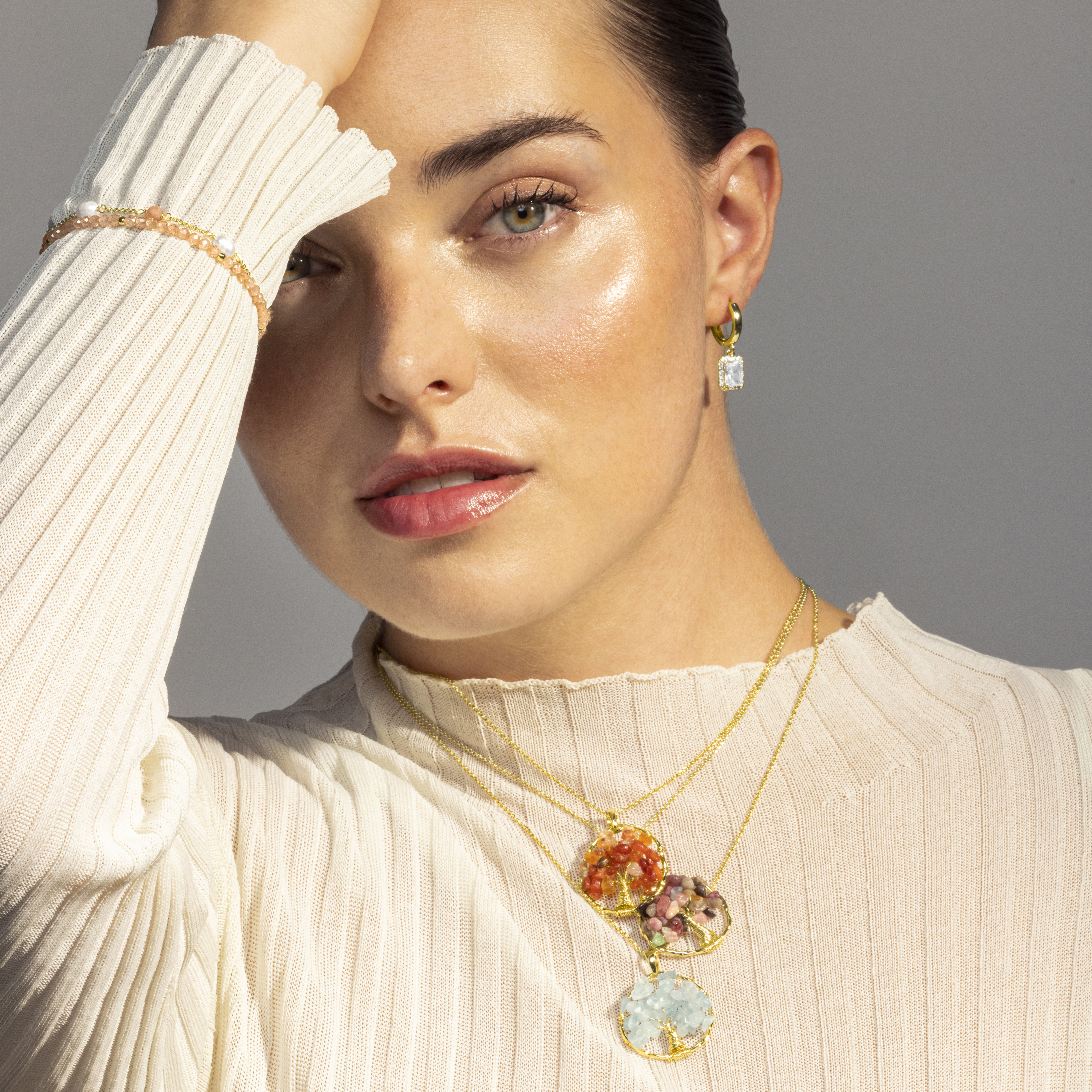 Luxenter Halsband budleia tillverkat av metallegering och naturlig akvamarin 18K guldpläterad finish dam – bild 2